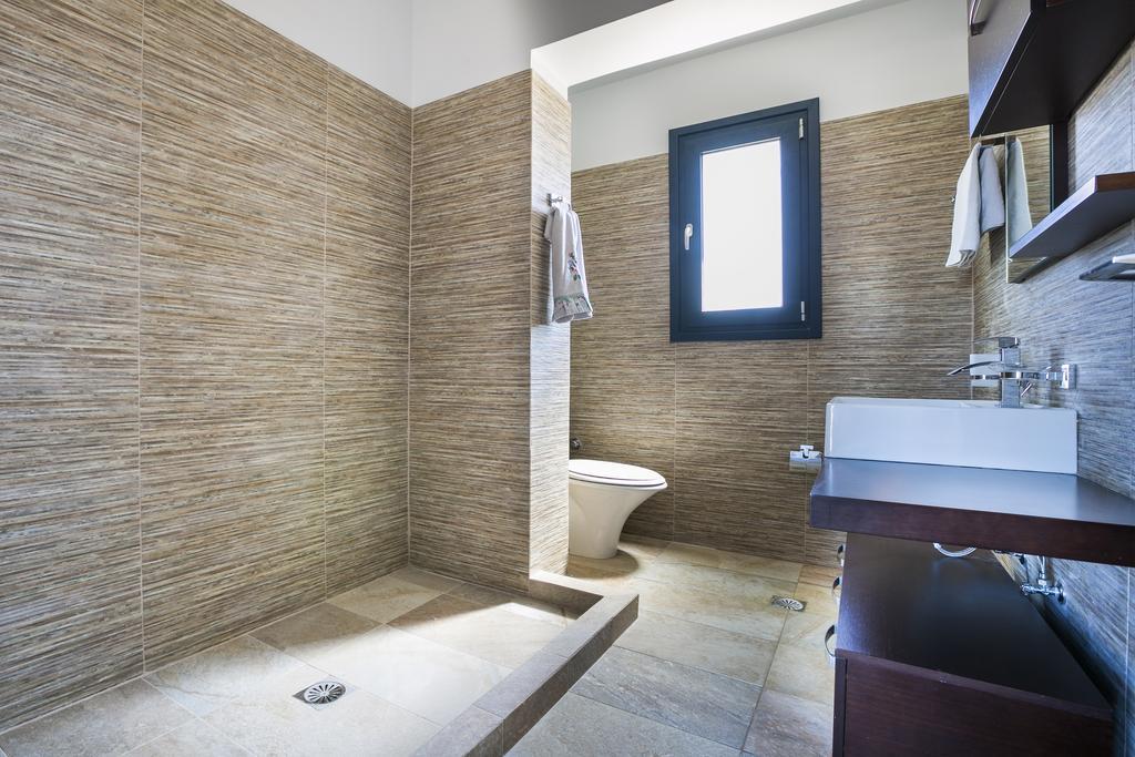 Seirios Luxury Villa Svoronata Exterior foto